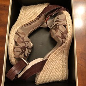 Coach Veronica Wedge